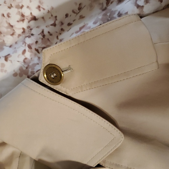 Burberry London Trench Coat-RARE FIND - Picture 15 of 16